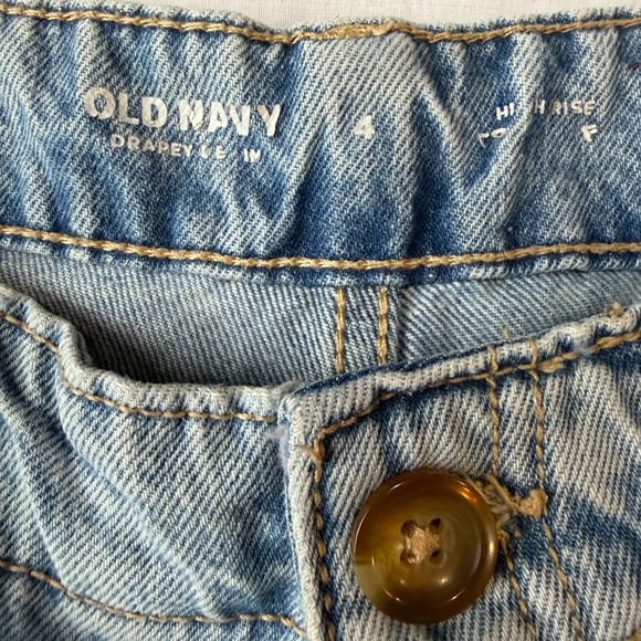 Front Pocket Wide Leg Jeans | Size 4 | Old Navy - Picture 5 of 7